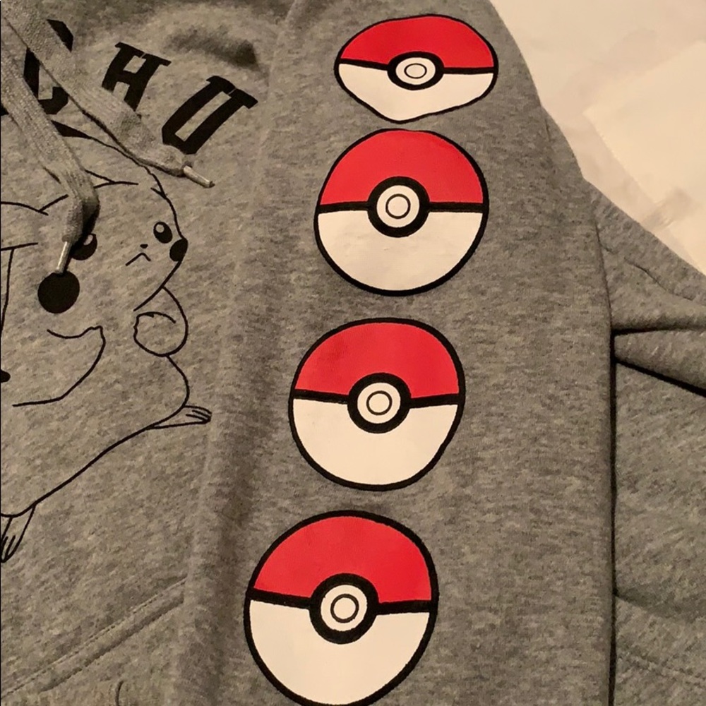 Pokémon Pikachu Pullover hoodie - Picture 3 of 7